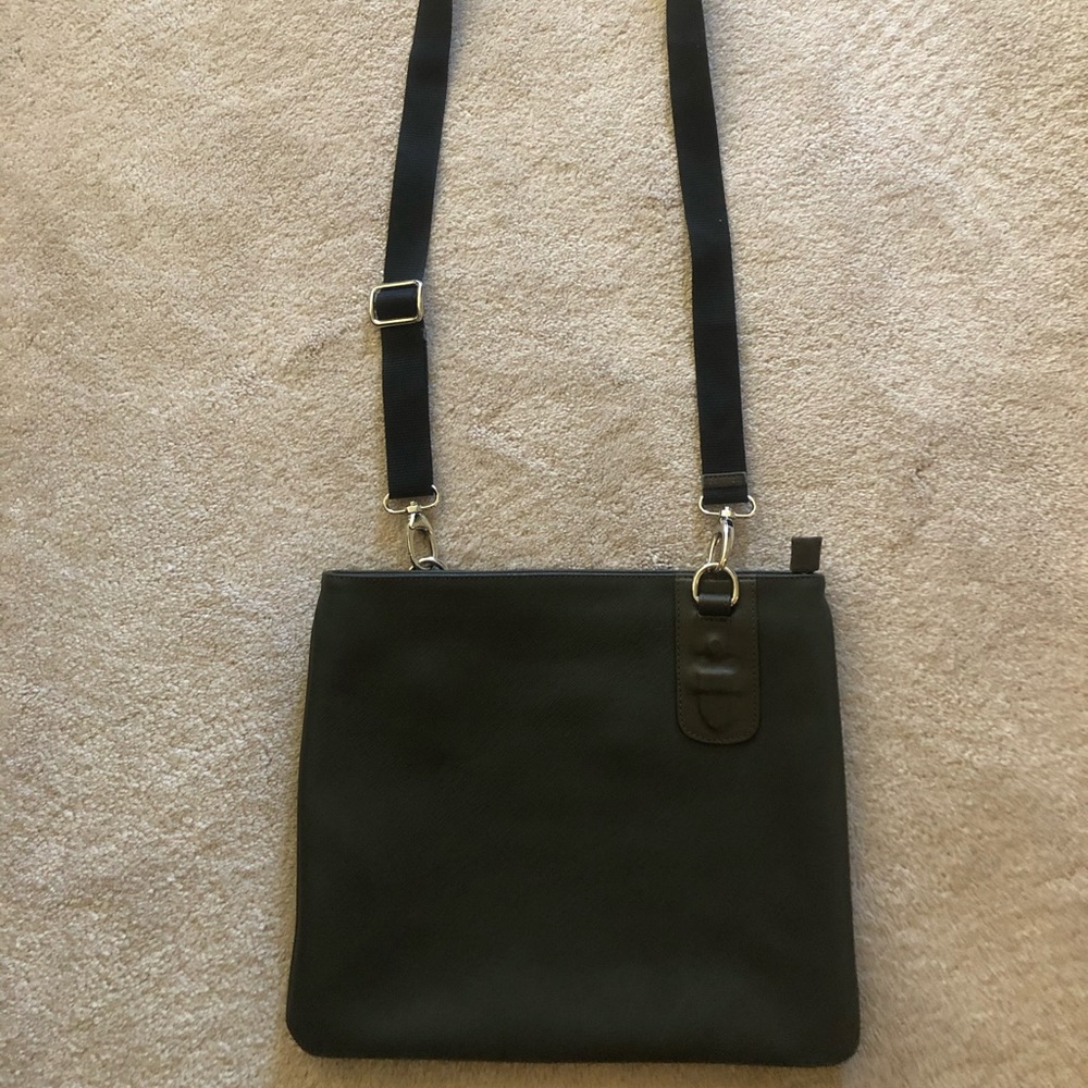 Man bag, dark green. Lightly used. Real leather